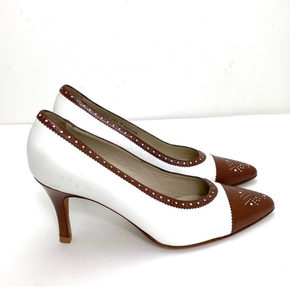 BALLY Diandra Cap toe Leather Pumps in White with Brown - Picture 5 of 9